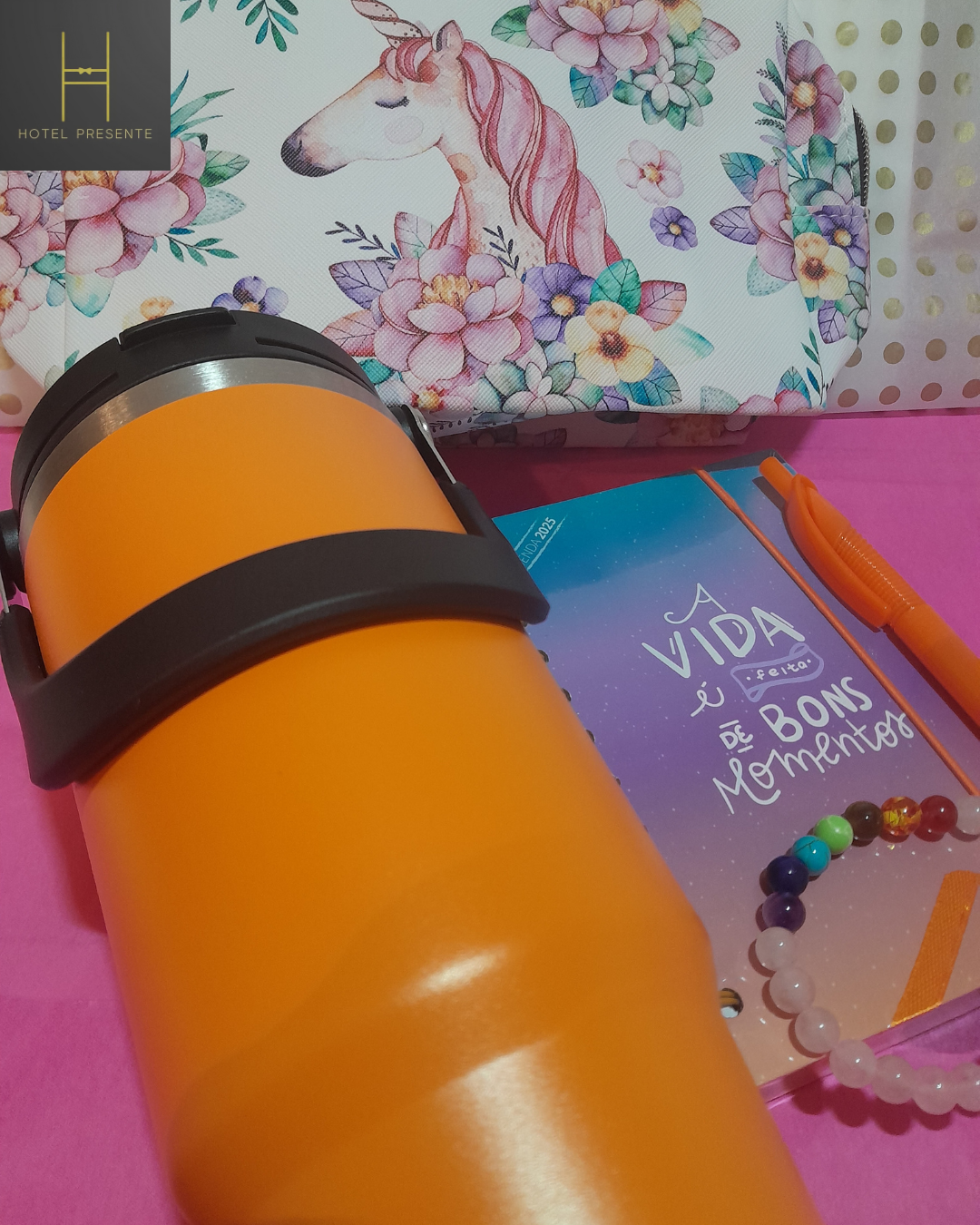 Kit TUMBLER 900ml, Agenda 2025, Caneta, pulseira e bolsa - ref. KIT.004