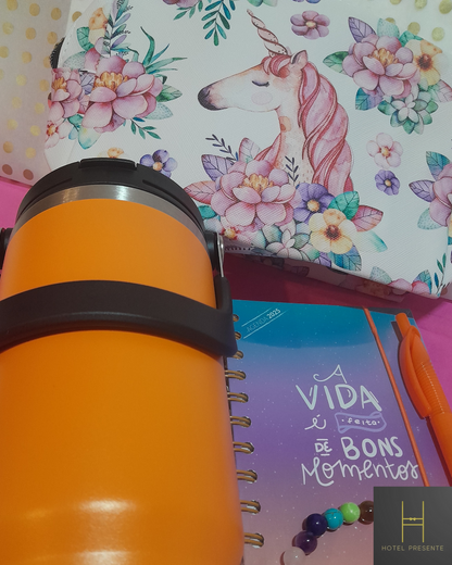 Kit TUMBLER 900ml, Agenda 2025, Caneta, pulseira e bolsa - ref. KIT.004